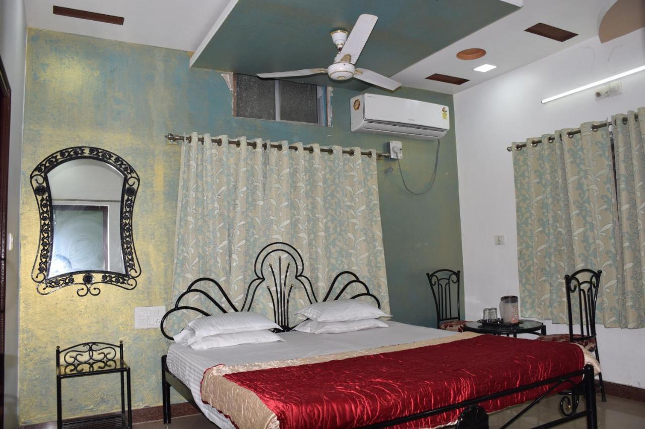 Hotel Deep Valley Mount Abu Eksteriør bilde