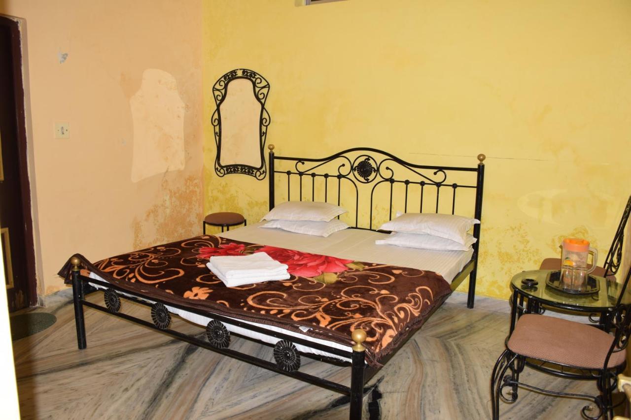 Hotel Deep Valley Mount Abu Eksteriør bilde