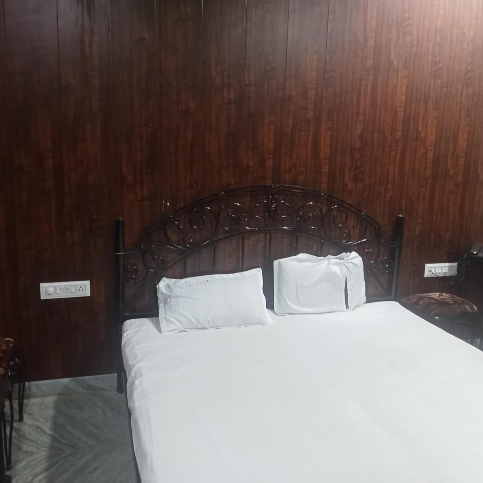 Hotel Deep Valley Mount Abu Eksteriør bilde